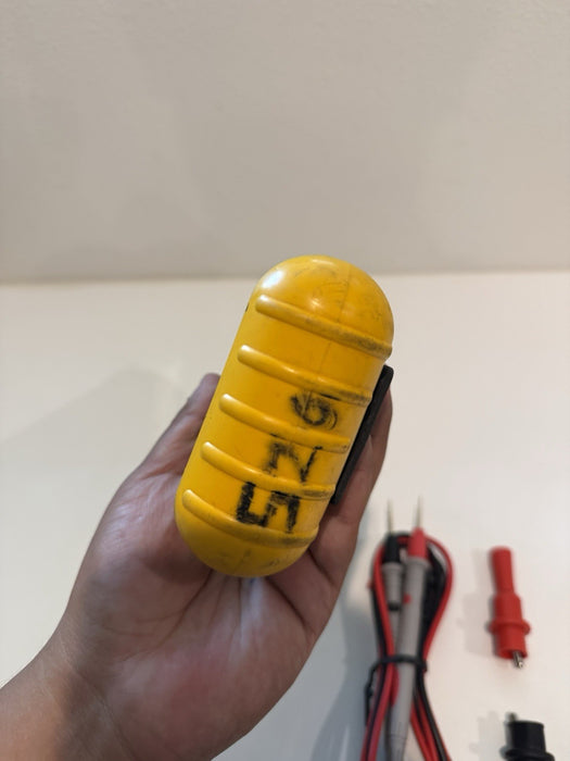 FLUKE 87 III TRUE RMS MULTIMETER W/LEADS & CLIPS - SHIPS FAST