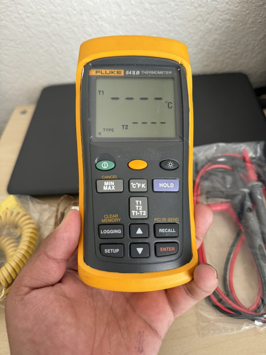 FLUKE 54 IIB 2 CHANNEL THERMOCOUPLE THERMOMETER W/PROBES -FREE SHIPPING (TESTED)