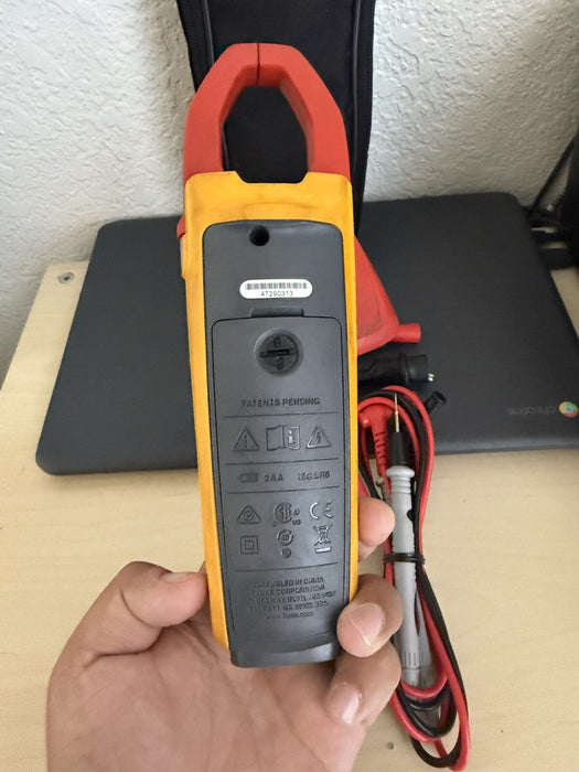 FLUKE 373 TRUE RMS 600V AC/DC CLAMP METER W / LEADS - SHIPS FAST