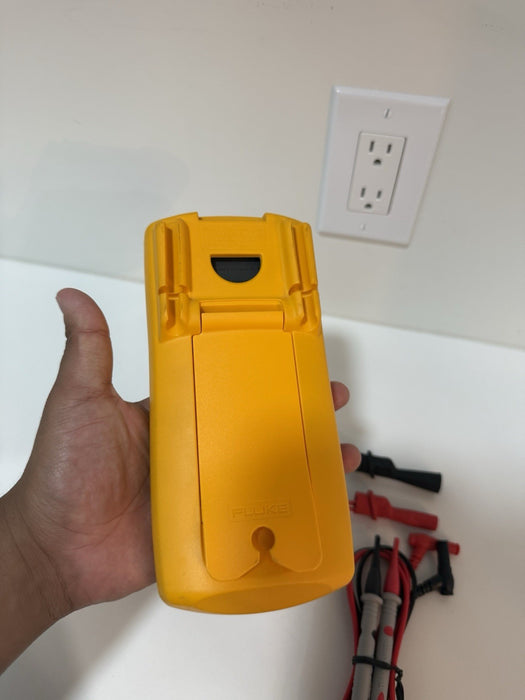 FLUKE 787 PROCESSMETER W/LEADS (SHIPS FAST) FREE SHIPPING (TESTED)