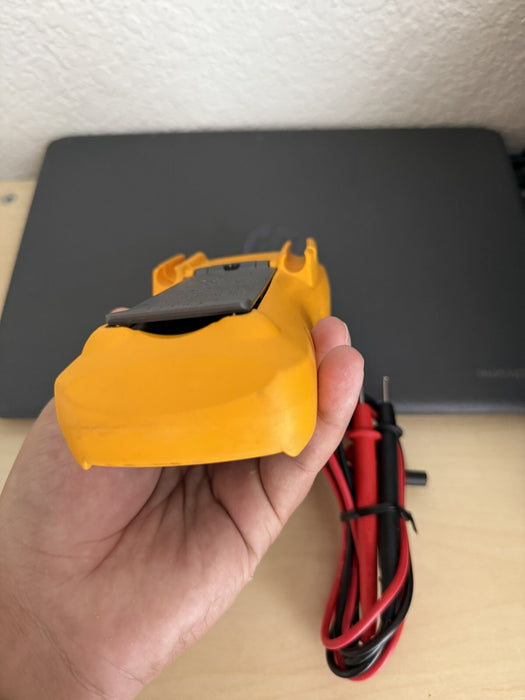 FLUKE 116 TRUE RMS DIGITAL MULTIMETER W / LEADS -SHIPS FAST