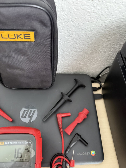 FLUKE 28 II EX TRUE RMS MULTIMETER W / LEADS & BAG - FREE SHIPPING (TESTED)