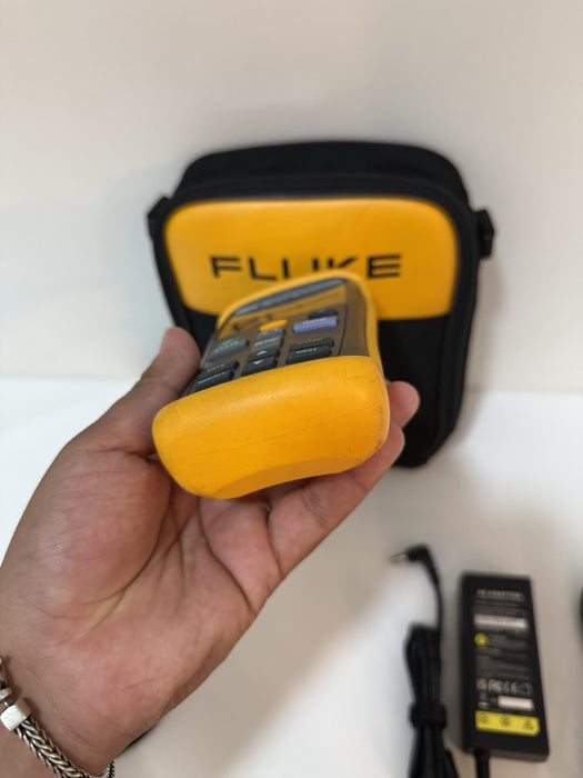 FLUKE 1523 REFERENCE THERMOMETER W/ PROBE & BAG (FREE SHIPPING ) TESTED