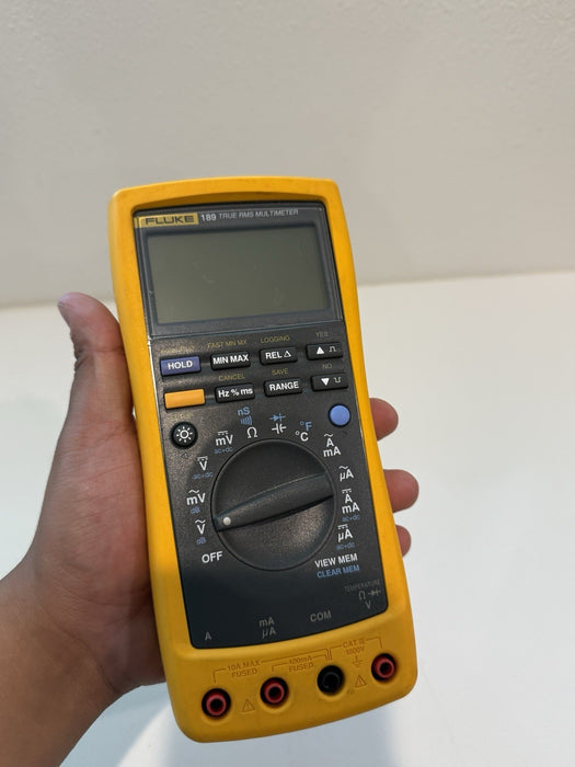 FLUKE 189 TRUE RMS MULTIMETER (PARTS ONLY)  FOR PARTS - SHIPS FAST