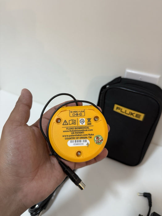 FLUKE INCU II STH SKIN TEMPERATURE HEATER W/ CHARGER & BAG - SHIPS FAST