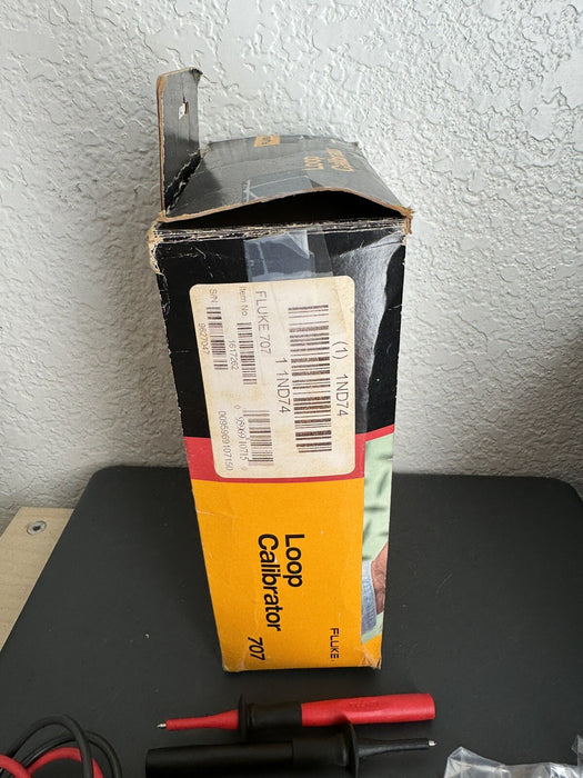 FLUKE 707 LOOP CALIBRATOR W/ ACCESSORIES - FREE SHIPPING