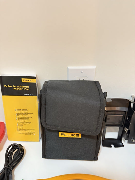 FLUKE SMFT-1000/PRO MULTIFUNCTION PV TESTER & PERFORMANCE ANALYZER (NEW SEALED)