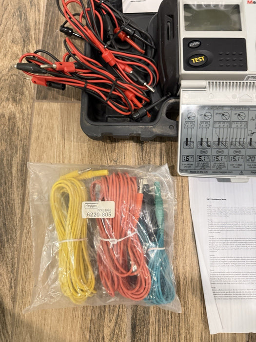 MEGGER DET3TD EARTH TESTER W/ACCESSORIES & CASE (TESTED) SHIPS FAST