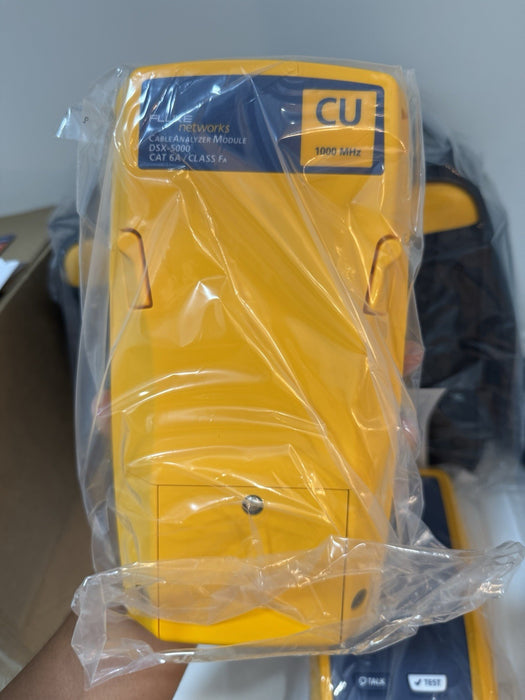FLUKE NETWORKS DSX2-5000 CABLE ANALYZER  (NEW FACTORY SEALED)  CALIBRATED 2024