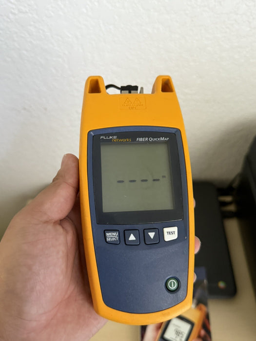 FLUKE NETWORKS FIBER QUICK MAP TESTER - WITH CABLES AND CASE