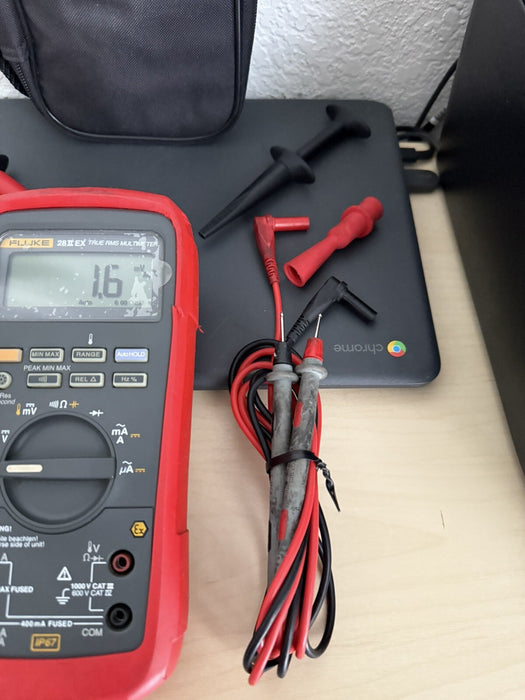FLUKE 28 II EX TRUE RMS MULTIMETER W / LEADS & BAG - FREE SHIPPING (TESTED)