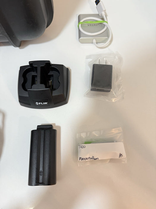 FLIR T420 THERMAL IMAGING CAMERA W/ CHARGER & BATTERIES - FREE SHIPPING (TESTED)