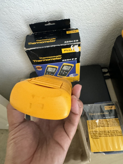 Fluke 54 II b 54-II 54II 2 Channel Thermocouple Thermometer - FREE SHIPPING