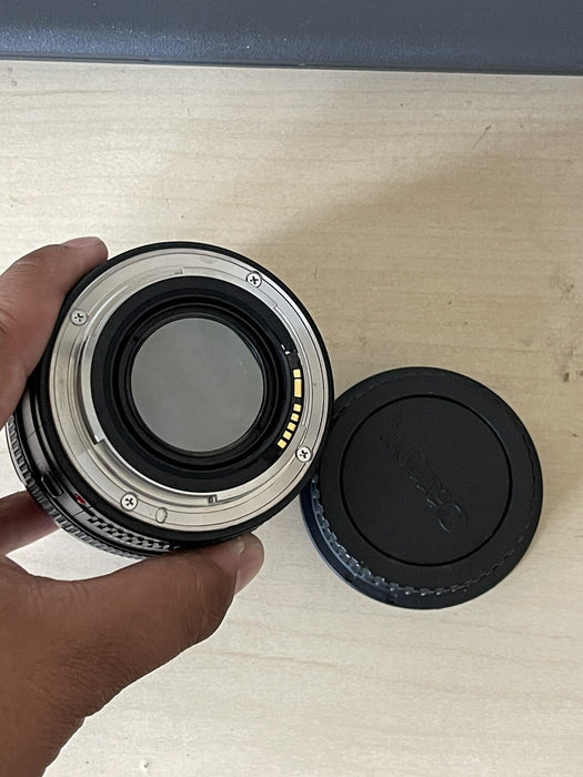 Canon 50mm f/1.4 EF Mount Lens