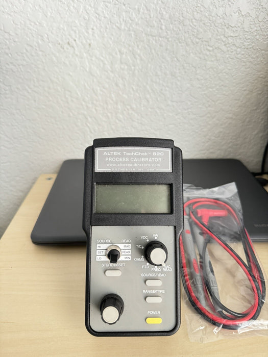 ALTEK 820 PROCESS CALIBRATOR W/LEAD SET - FREE SHIPPING (TESTED)