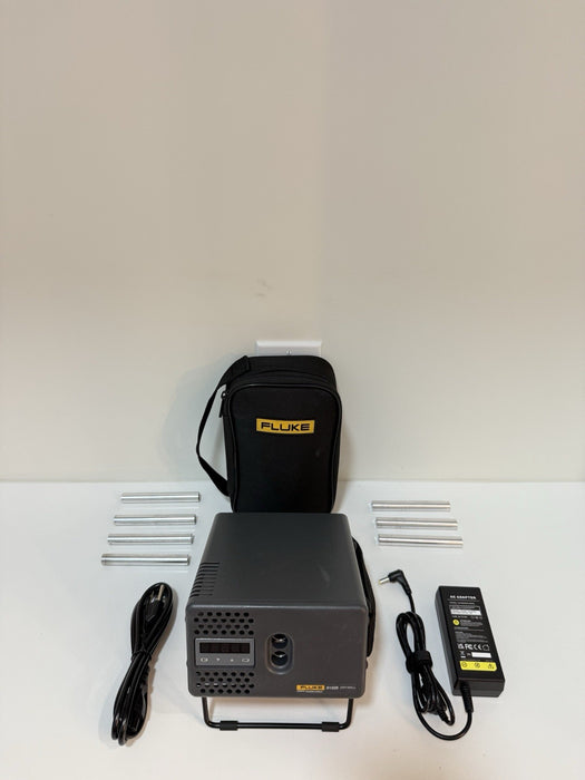 FLUKE 9102S DRY-WELL CALIBRATOR W/BAG & CHARGER - SHIPS FAST