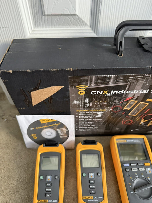 Fluke 3000 FC IND Wireless True-RMS Digital Multimeter Industrial Kit