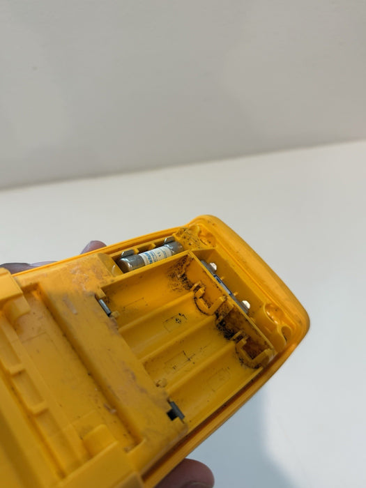 FLUKE 189 TRUE RMS MULTIMETER (PARTS ONLY)  FOR PARTS - SHIPS FAST