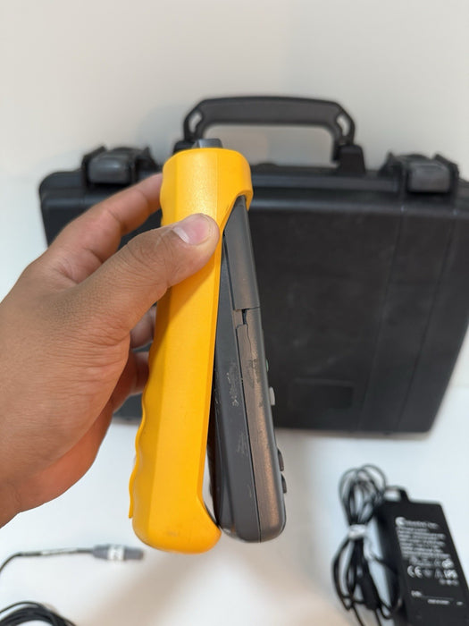 FLUKE 1523 REFERENCE THERMOMETER W/ PROBE & CASE (CALIBRATED 2023) TESTED