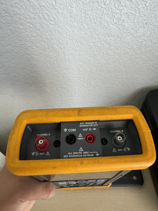 Fluke 97 Auto Scopemeter Dual Trace 50 MHz Handheld Oscilloscope (PARTS ONLY)