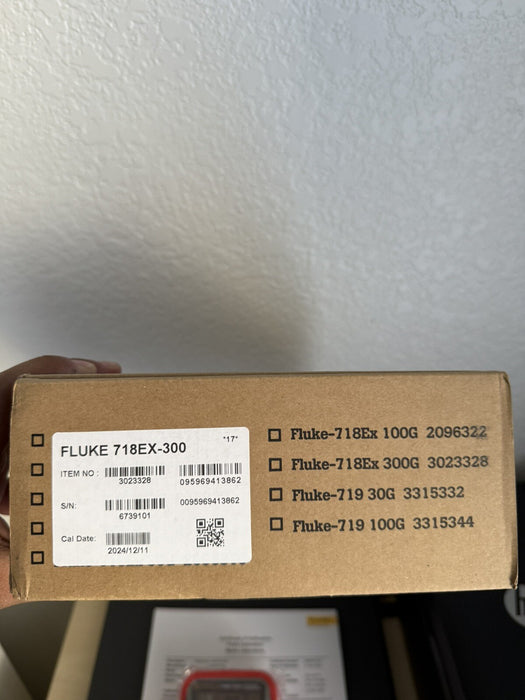 FLUKE 718EX300G INTRINSICALLY SAFE PRESSURE CALIBRATOR (FACTORY SEALED) MFD2024
