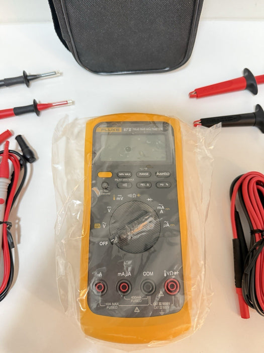 FLUKE 87 V MULTIMETER COMBO KIT W/ ACCESSORIES & LEADS - SHIPS FAST (NEW)