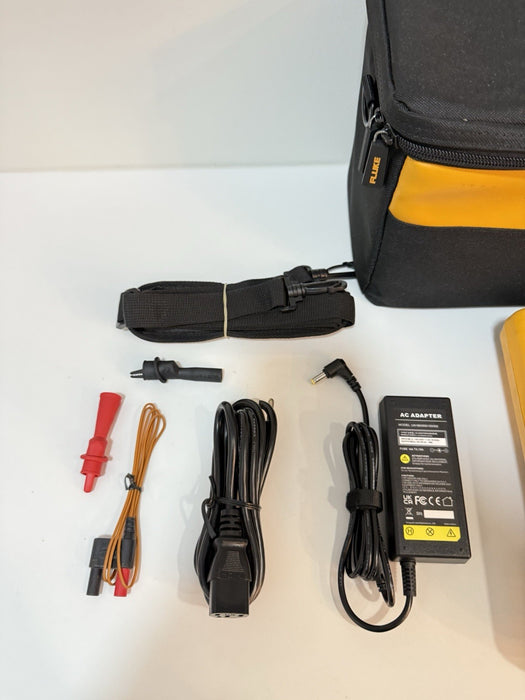 FLUKE 744 PROCESS CALIBRATOR W/ NEW LEAD SET & BAG (TESTED) SHIPS FAST