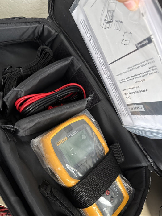 FLUKE 721-1603 DUAL SENSOR PRESSURE CALIBRATOR 16 PSIG 300 PSIG (NEW MFD 2024)