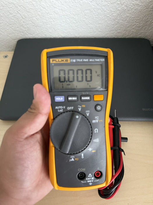 FLUKE 116 TRUE RMS DIGITAL MULTIMETER W / LEADS -SHIPS FAST