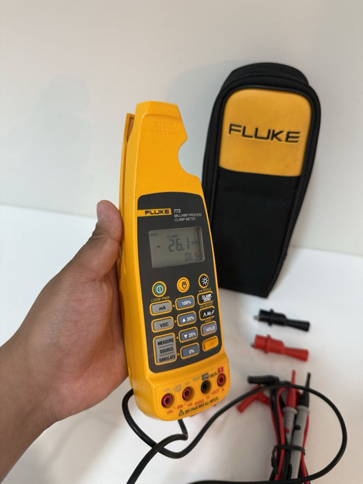 FLUKE 773 MILLIAMP CLAMP METER / W BAG & LEADS (TESTED) SHIPS FAST