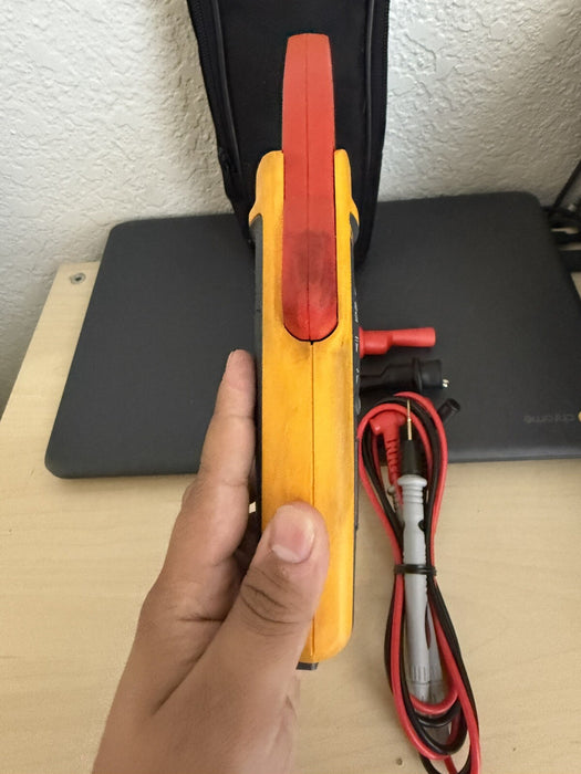 FLUKE 373 TRUE RMS 600V AC/DC CLAMP METER W / LEADS - SHIPS FAST
