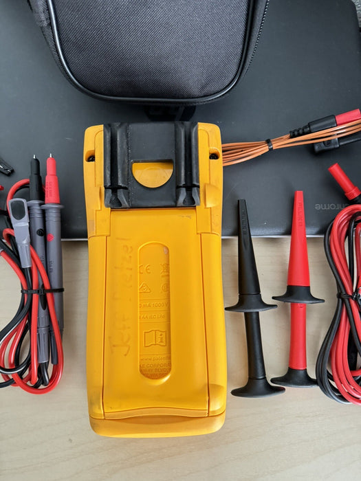 Fluke 726 Precision Multifunction Process Calibrator /W NEW LEADS & BAG & CLIPS