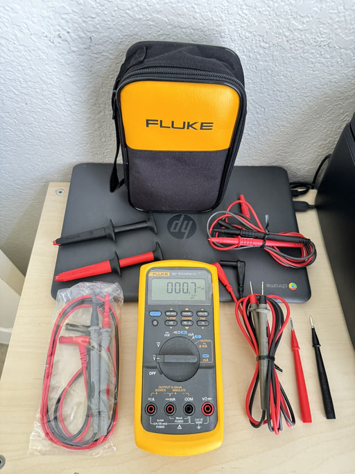 FLUKE 787 PROCESS METER W/ ACCESSORIES & BAG (EXCELLENT CONDITION)-FREE SHIPPING
