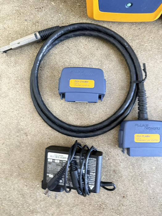FLUKE NETWORKS DSX-8000 CABLE CERTIFIER TETSER KIT (CALIBRATED 2023-2024)
