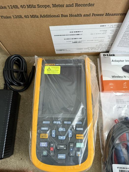 FLUKE 123B/NA INDUSTRIAL SCOPEMETER 20MHZ (NEW FACTORY SEALED)SHIPS FAST MFD2024