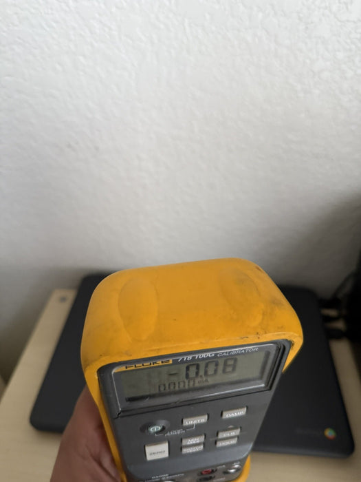 FLUKE 718 100G PRESSURE CALIBRATOR (PARTS ONLY) FOR PARTS DOESN’T WORK