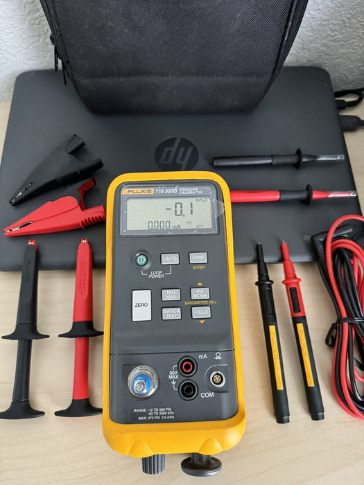 FLUKE 718-300G PRESSURE CALIBRATOR (NEW LEADS & ACCESSORIES ) SHIPS NEXT DAY