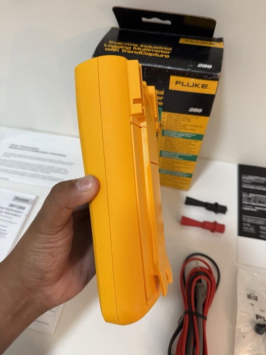 FLUKE 289 TRUE-RMS MULTIMETER (NEW FACTORY SEALED) CALIBRATED 2024 - SHIPS FREE