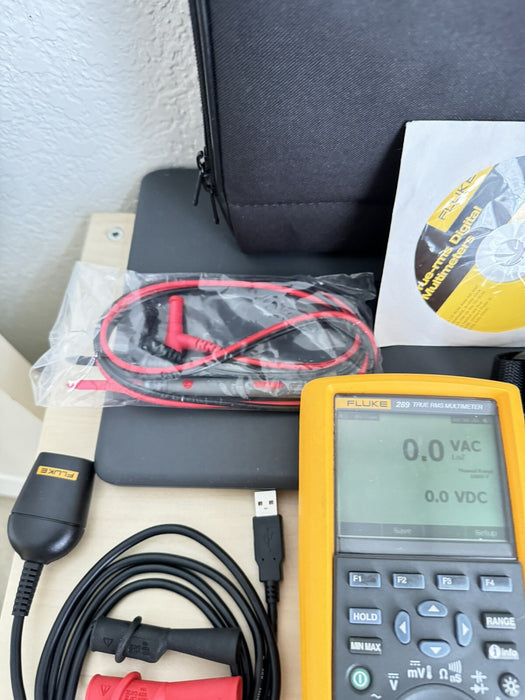 FLUKE 289 FVF DIGITAL MULTIMETER W/ BAG & LEADS - SHIPS FAST