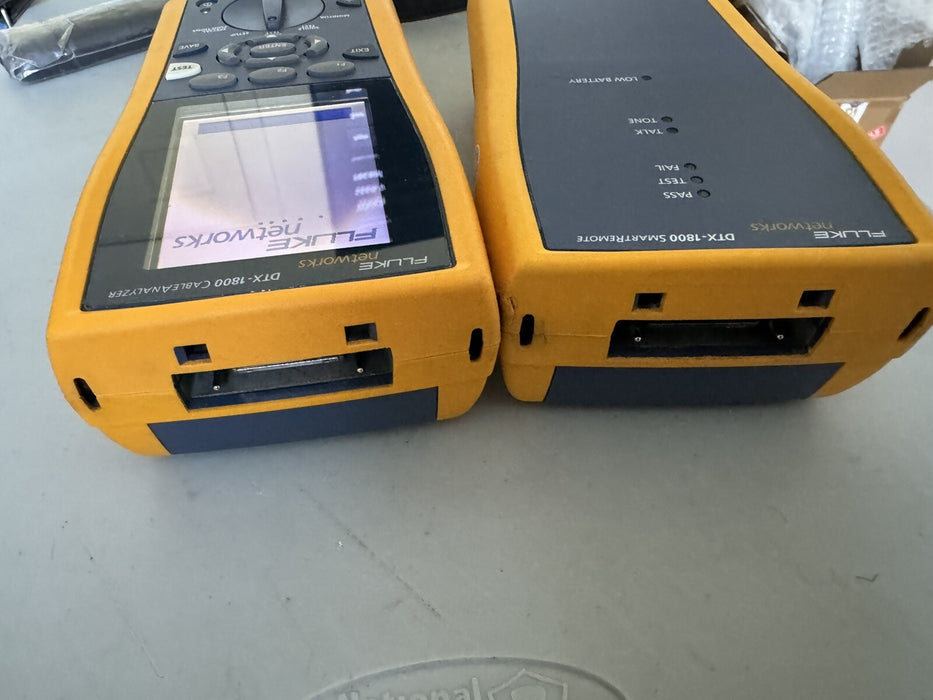 FLUKE NETWORKS DTX-1800 MM MFM2 CABLE ANALYZER FIBER COPPER CERTIFICATION TESTER
