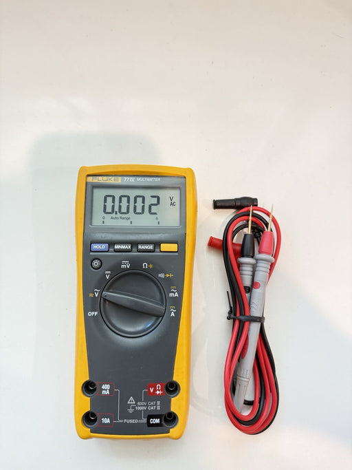 FLUKE 77-IV MULTIMETER W / LEAD SET (PARTS ONLY) FOR PARTS