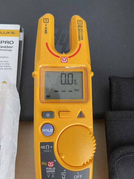FLUKE - T6-1000 pro Electrical Tester Fieldsense 1000V AC/DC True RMS&Fluke Case