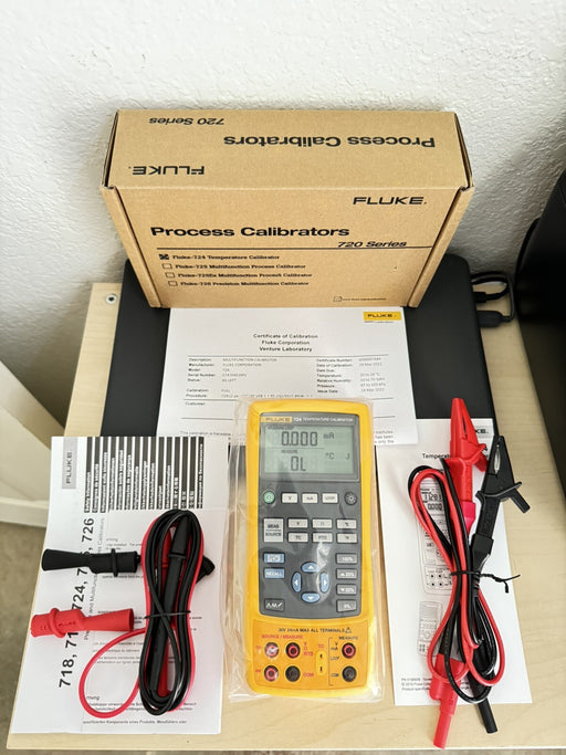 FLUKE 724 TEMPERATURE CALIBRATOR - CALIBRATED 2022 / NEW SEALED - FREE SHIPPING