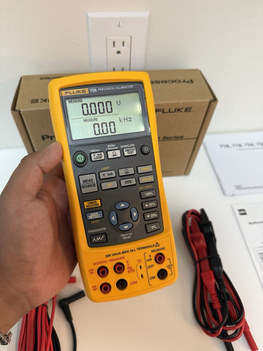 FLUKE 726 PRECISION MULTIFUNCTION CALIBRATOR (TESTED) NEW SEALED - FREE SHIPPING