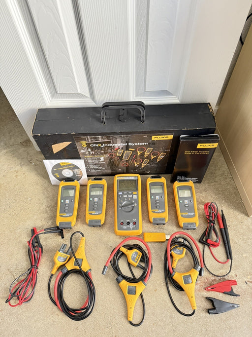 Fluke 3000 FC IND Wireless True-RMS Digital Multimeter Industrial Kit