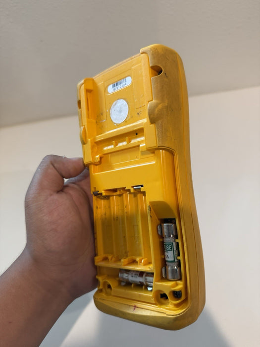 FLUKE 189 TRUE RMS MULTIMETER (PARTS ONLY)  FOR PARTS - SHIPS FAST