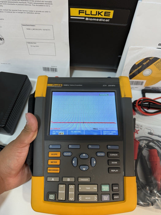 FLUKE 190M-2 MEDICAL SCOPEMETER 2CH 200MHZ OSCILLOSCOPE (TESTED) SHIPS FAST