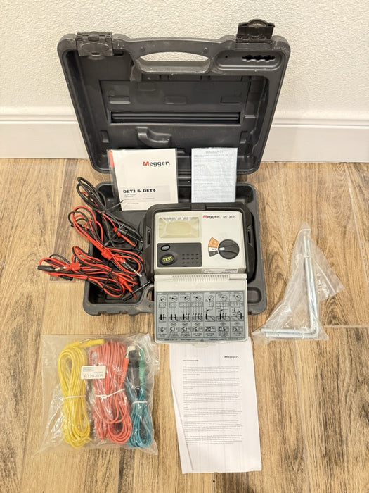 MEGGER DET3TD EARTH TESTER W/ACCESSORIES & CASE (TESTED) SHIPS FAST