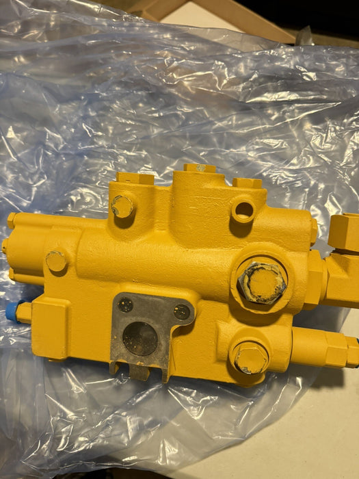 CAT 117-4079 VALVE GP-CMB (NEW) SHIPS NEXT DAY / FREE SHIPPING