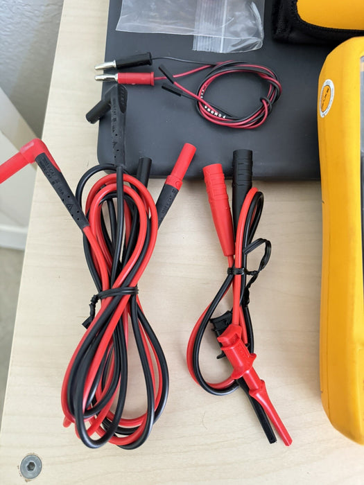 FLUKE 725 MULTIFUNCTION PROCESS CALIBRATOR W / NEW TLK287 LEAD KIT - FREE SHIPS